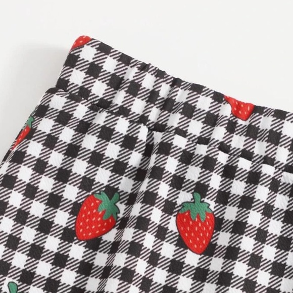 Gingham Strawberry Skirt - Picture 4 of 5